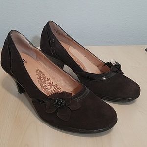 Sofft leather brown comfort heels accent size 8
